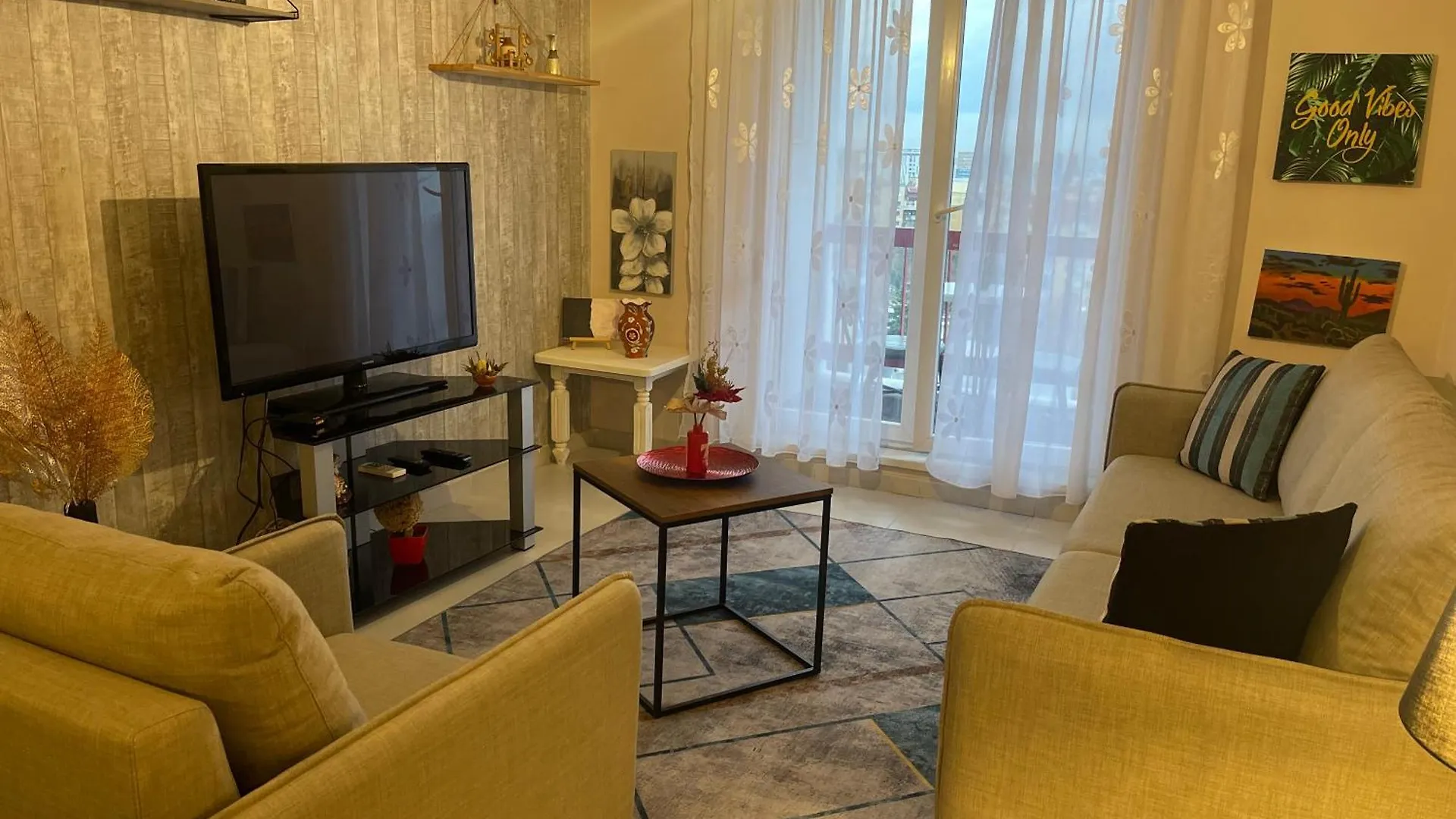 Loft Apartment Τίρανα
