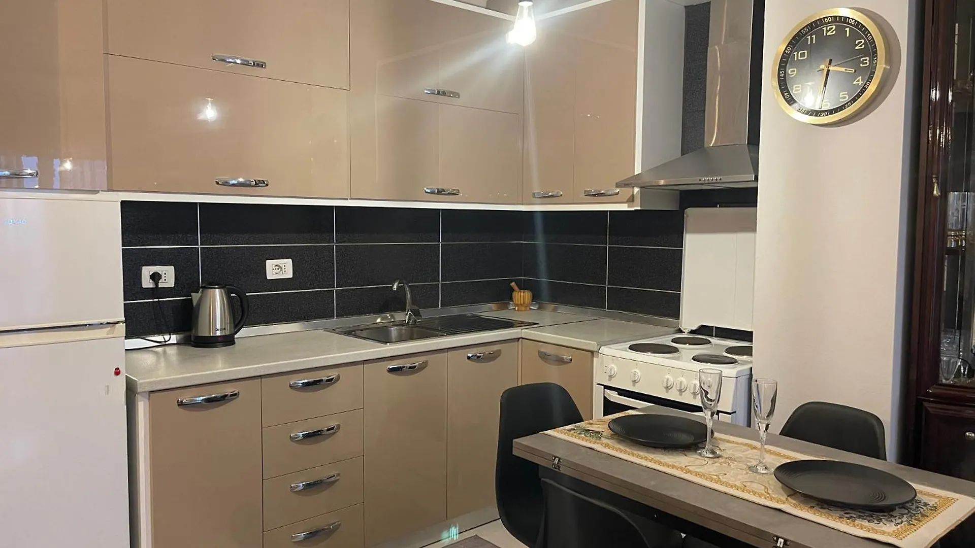 Loft Apartment Τίρανα